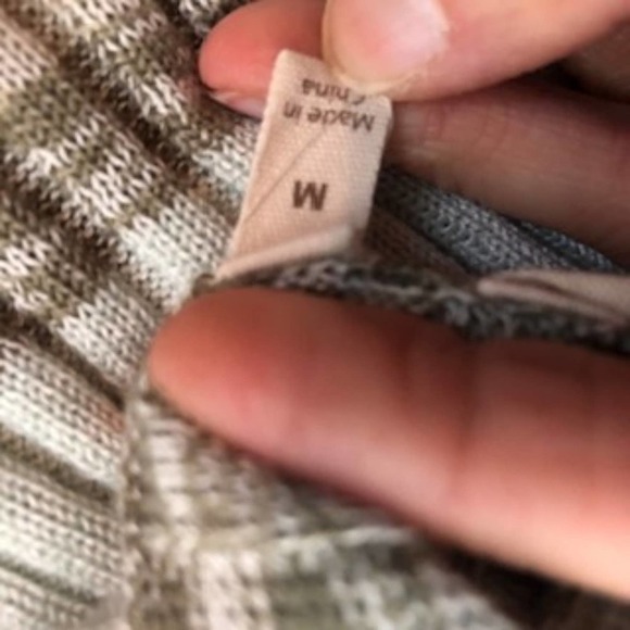 Soft Surroundings Light Weight Sweater - Picture 10 of 11